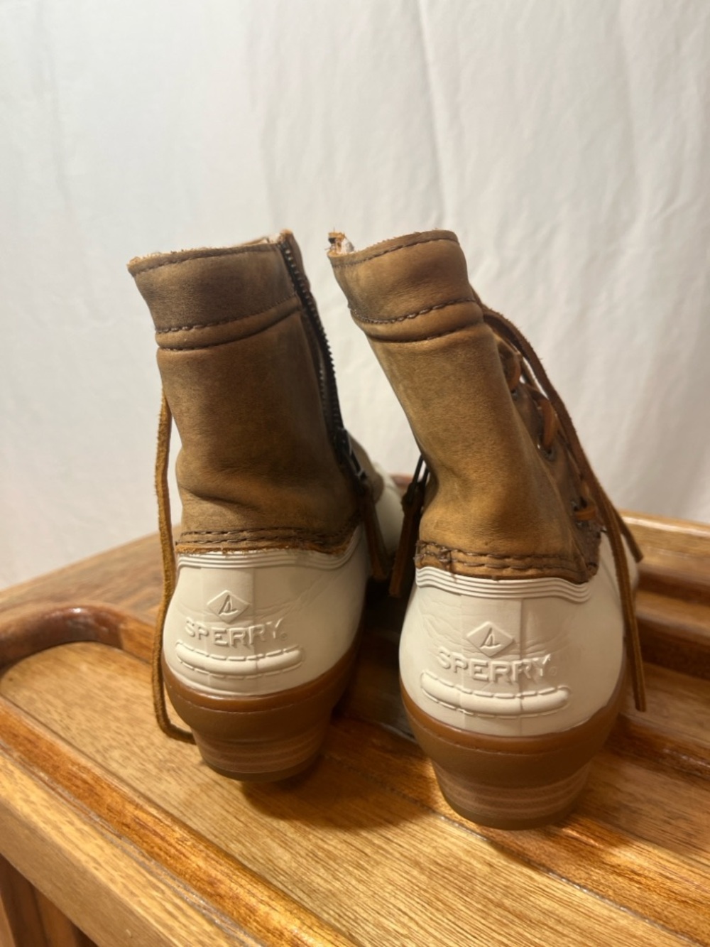 Two-Tone Duck Boots in Tan and Cream womens sperry size 8 - Picture 2 of 14